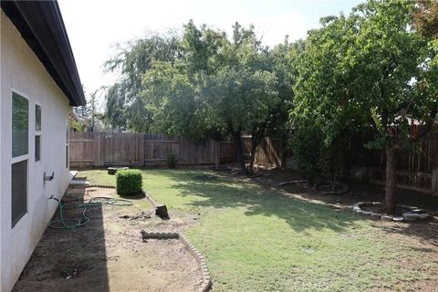 Tiny photo for 6607 Radio Flyer Dr, Bakersfield, CA 93312 (MLS # SR25244265)