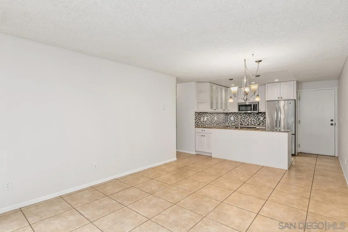 8308 Regents Rd 1O
