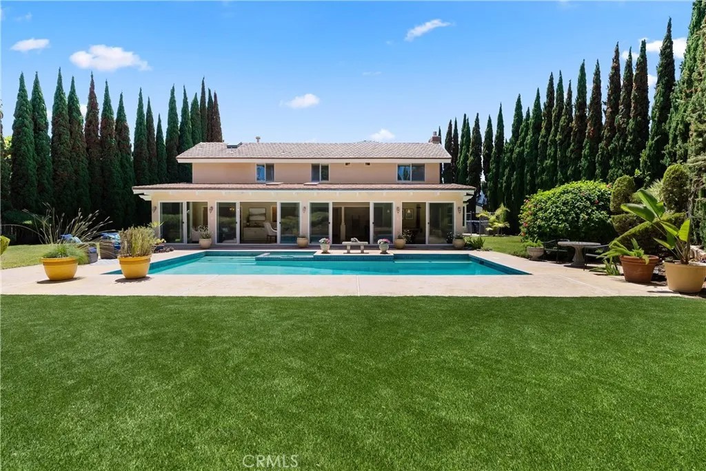 6971 Garden Circle