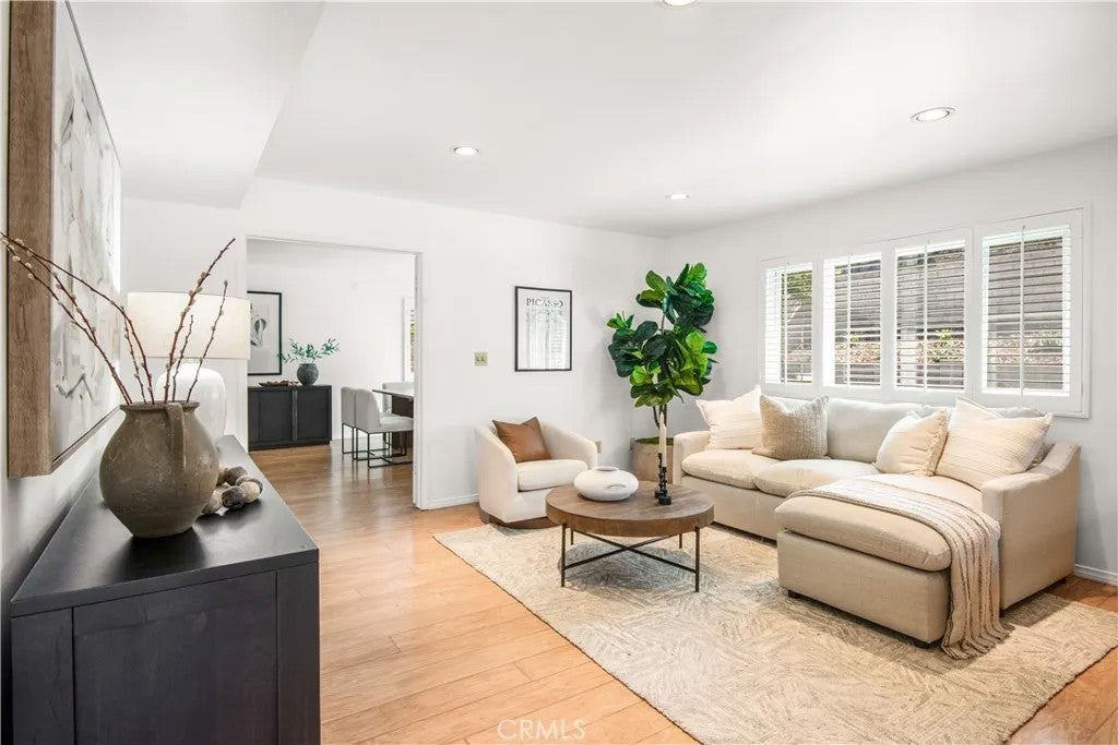 27857 Longhill