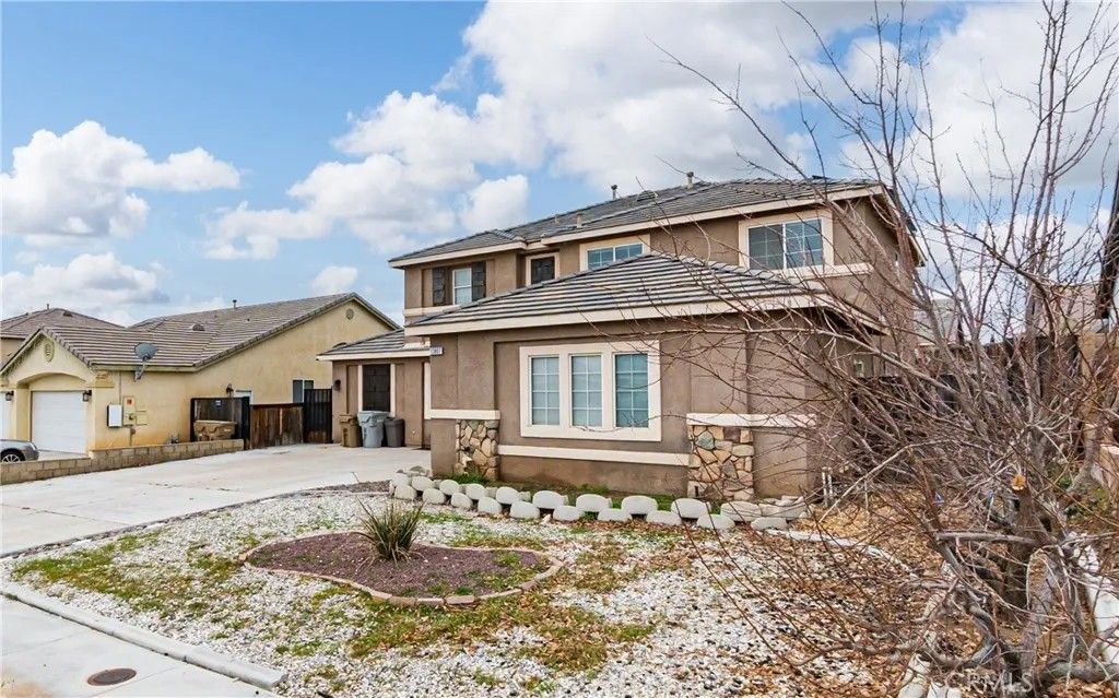 Photo of 13807 Lemongrass Way, Hesperia, CA 92344 (MLS # HD26014350)