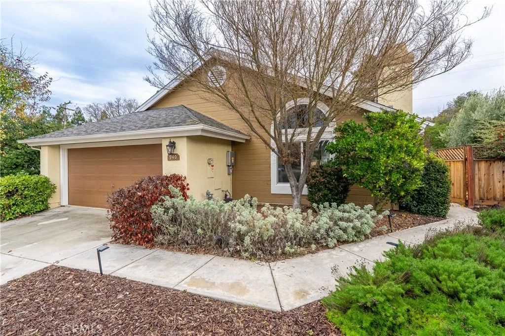 Photo of 940 Austin Court, Paso Robles, CA 93446 (MLS # NS26000466)