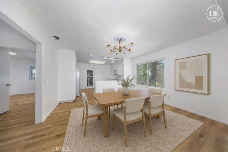 2073 S Lincoln