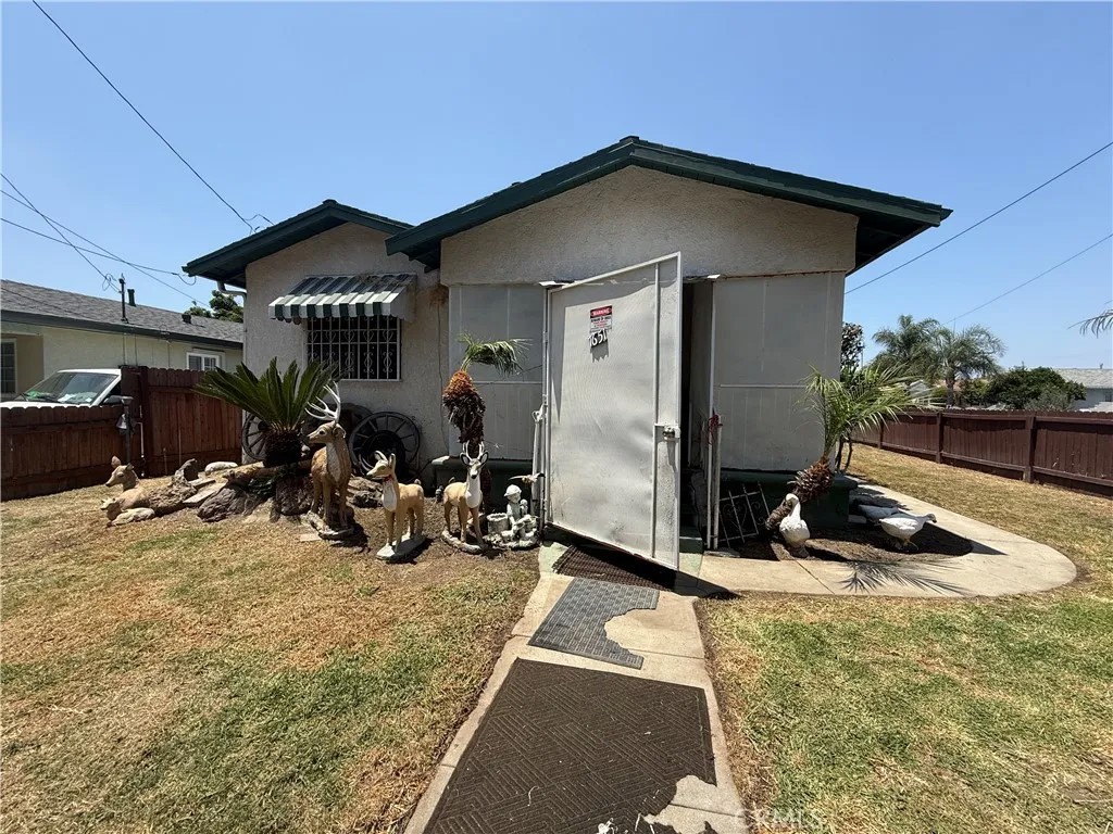 7651 Miramonte