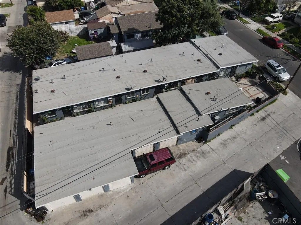 Photo of 19 E 69th Street, Long Beach, CA 90805 (MLS # SB26059424)