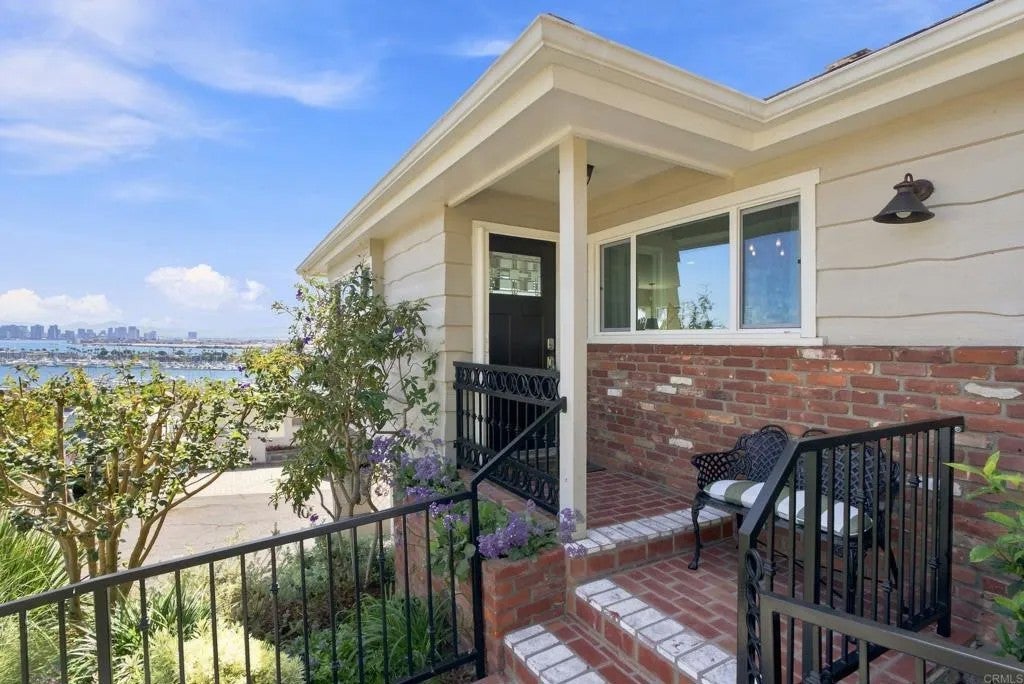 3015 Rogers