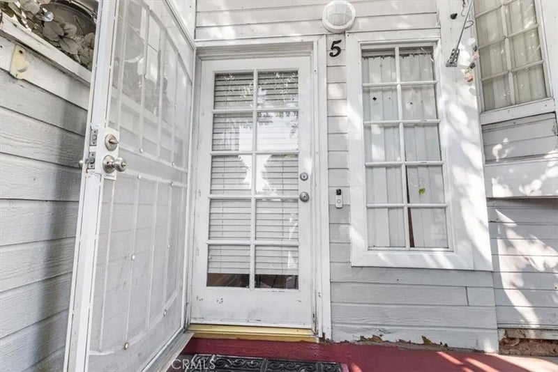 1731 E 68th 5