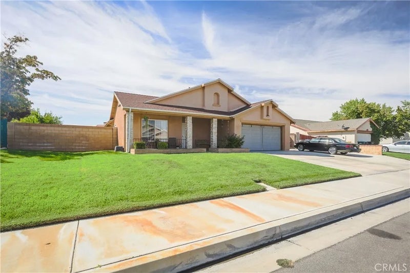 3310 Kayak Street