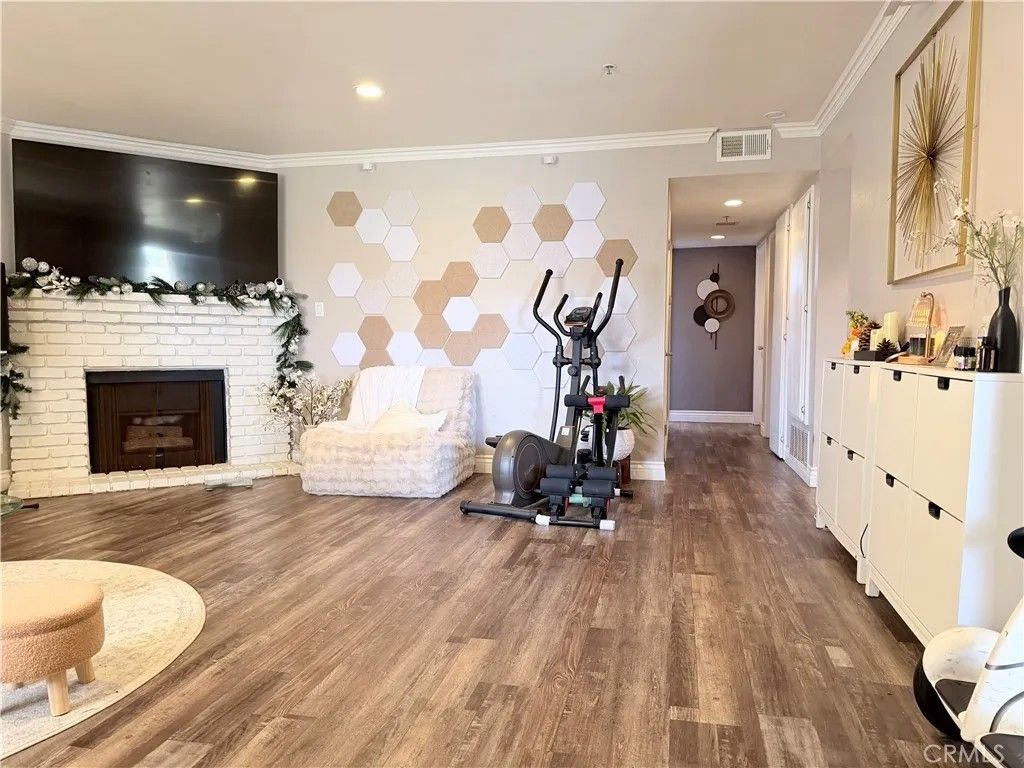 Photo of 7735 Newman Ave, Huntington Beach, CA 92647 (MLS # PW26024542)