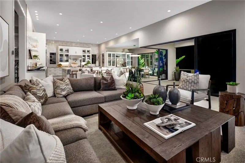 29975 N Avenida Sierra Madre