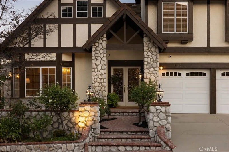 1112 Summitridge
