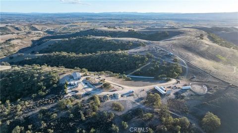 Tiny photo for 4265 Nickel Creek Road, San Miguel, CA 93451 (MLS # NS25258988)