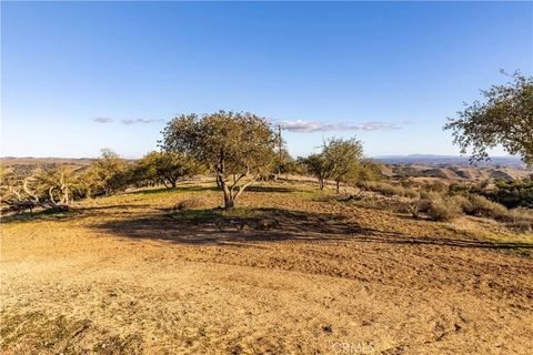 Tiny photo for 4265 Nickel Creek Road, San Miguel, CA 93451 (MLS # NS25258988)
