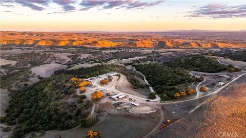 Tiny photo for 4265 Nickel Creek Road, San Miguel, CA 93451 (MLS # NS25258988)