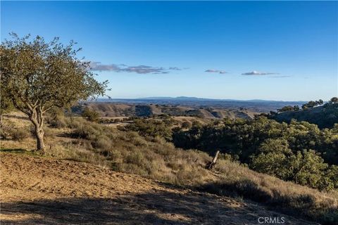 Tiny photo for 4265 Nickel Creek Road, San Miguel, CA 93451 (MLS # NS25258988)
