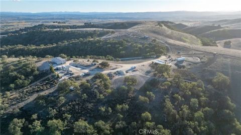 Tiny photo for 4265 Nickel Creek Road, San Miguel, CA 93451 (MLS # NS25258988)
