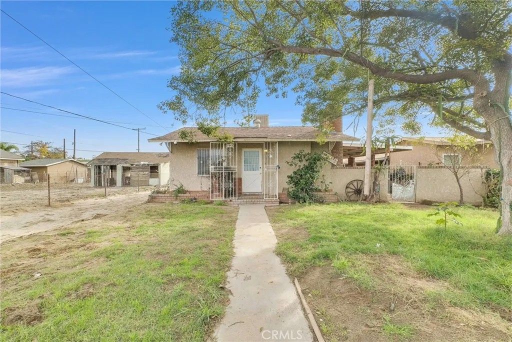 Photo of 2542 Hall Avenue, Jurupa Valley, CA 92509 (MLS # IV25281817)
