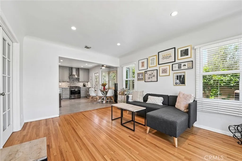 6320 W 85th Street