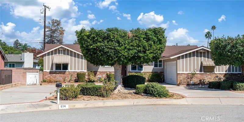 614 S Acacia