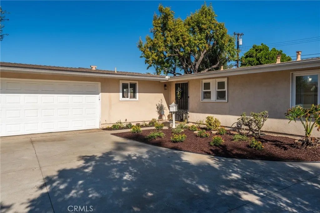 1049 E Walnut Creek Parkway