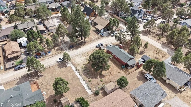 111 3rd Ln