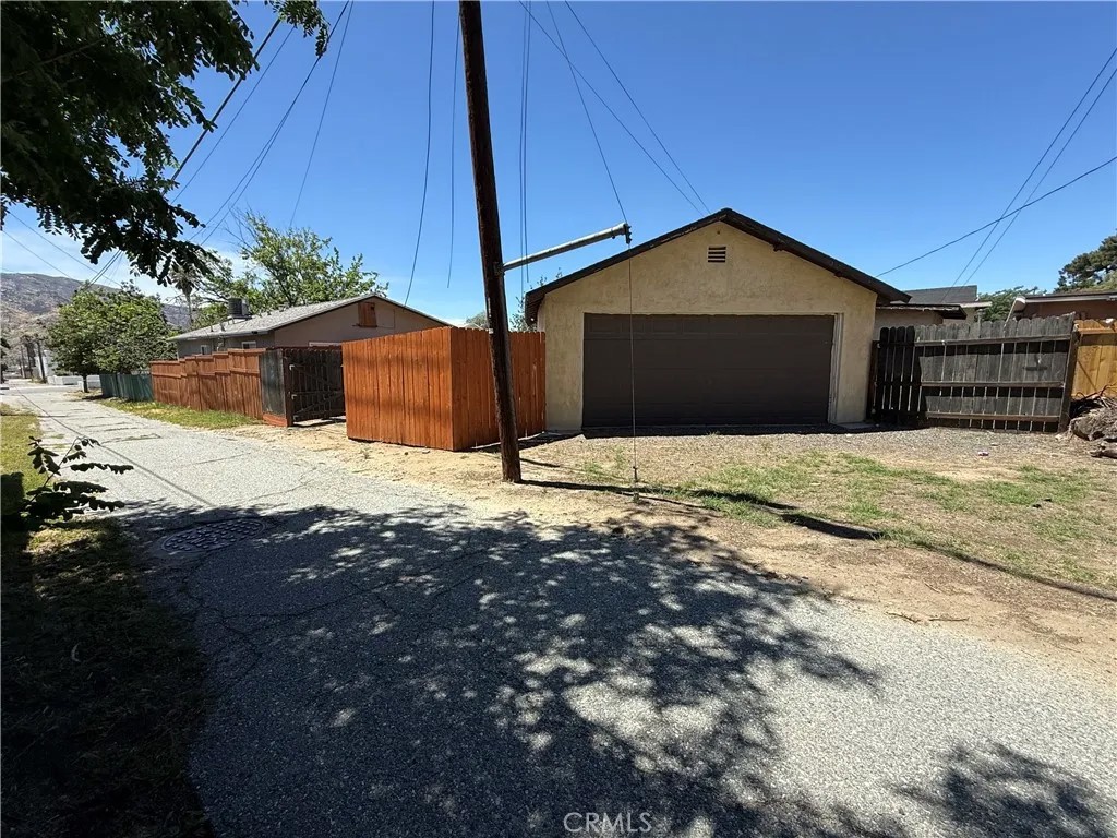 162 N 3rd