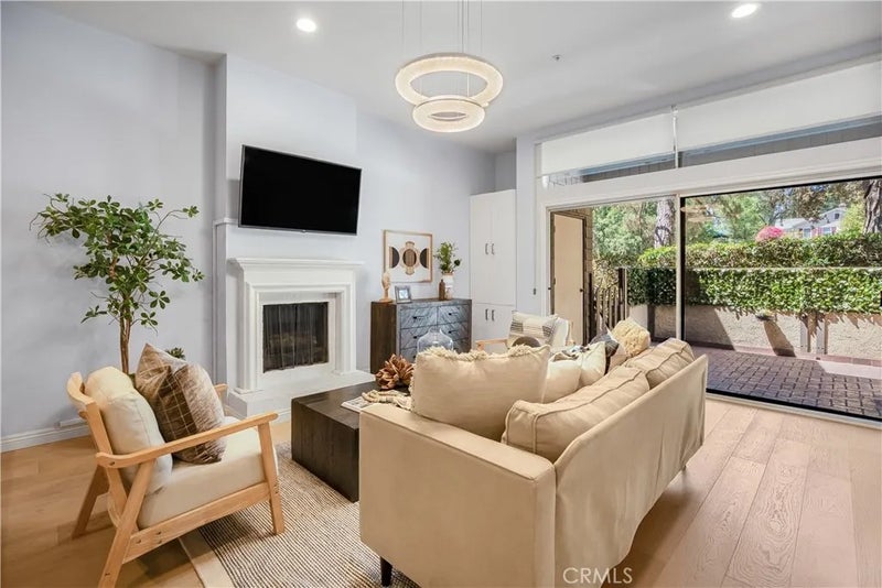 1054 Seco Street 106