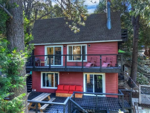 Photo of 23463 The Blind Trail, Crestline, CA 92325 (MLS # IG26218409)