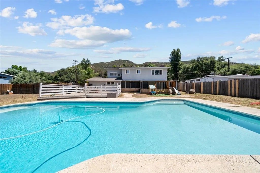 Photo of 3632 Foxley Dr, Escondido, CA 92027 (MLS # PT26096571)