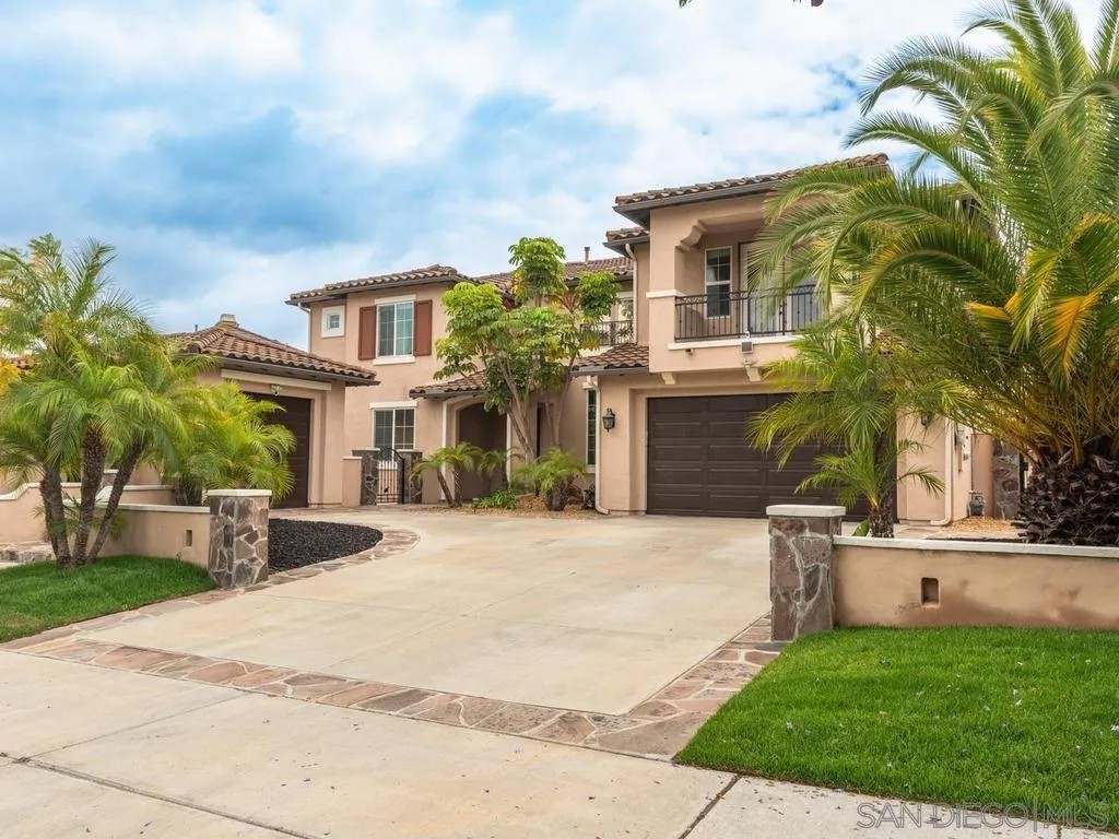 1352 N Paradise Ridge