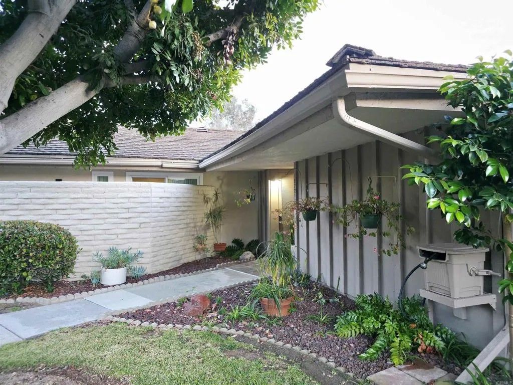 Photo of 27211 Capote De Paseo #C, San Juan Capistrano, CA 92675 (MLS # PTP2603297)