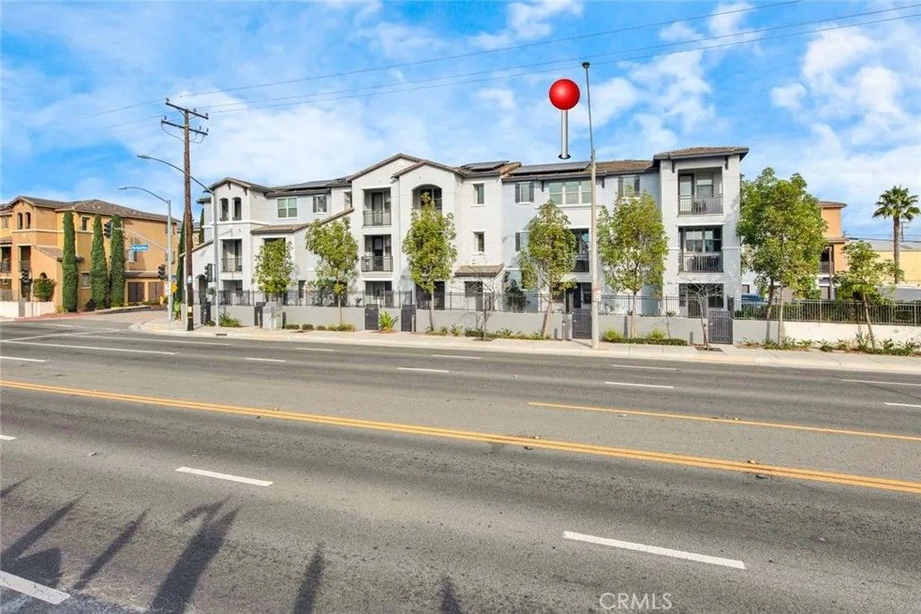 Photo of 3009 E Pacific Coast, Signal Hill, CA 90807 (MLS # OC26066666)