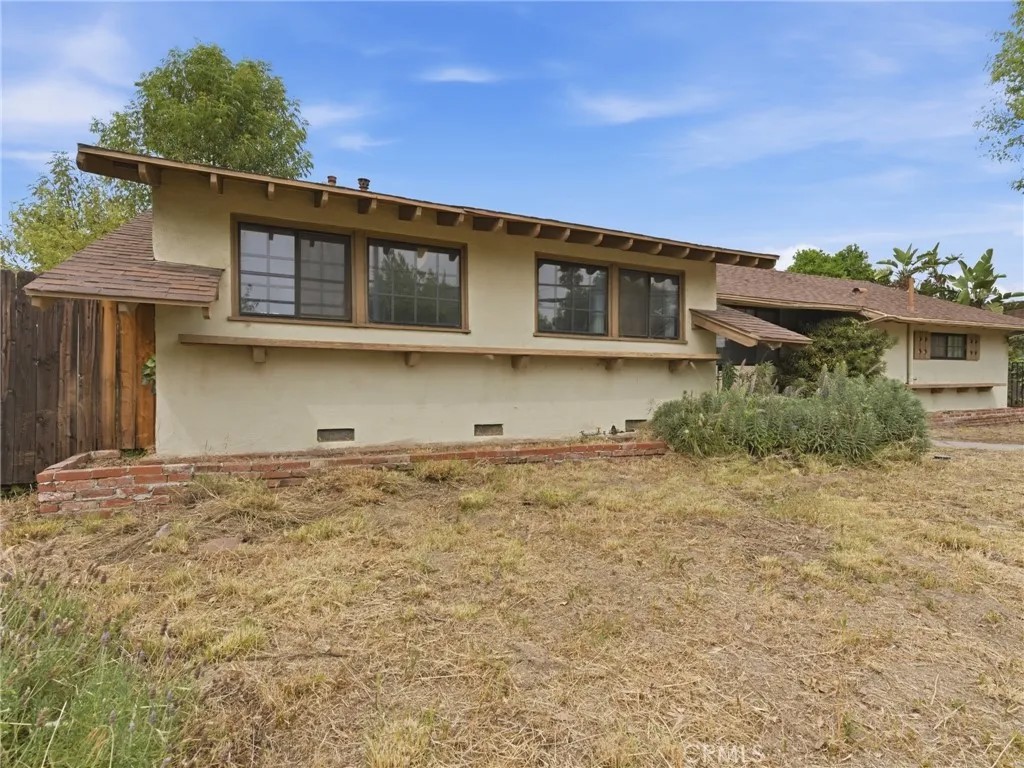 10127 Foothill Boulevard