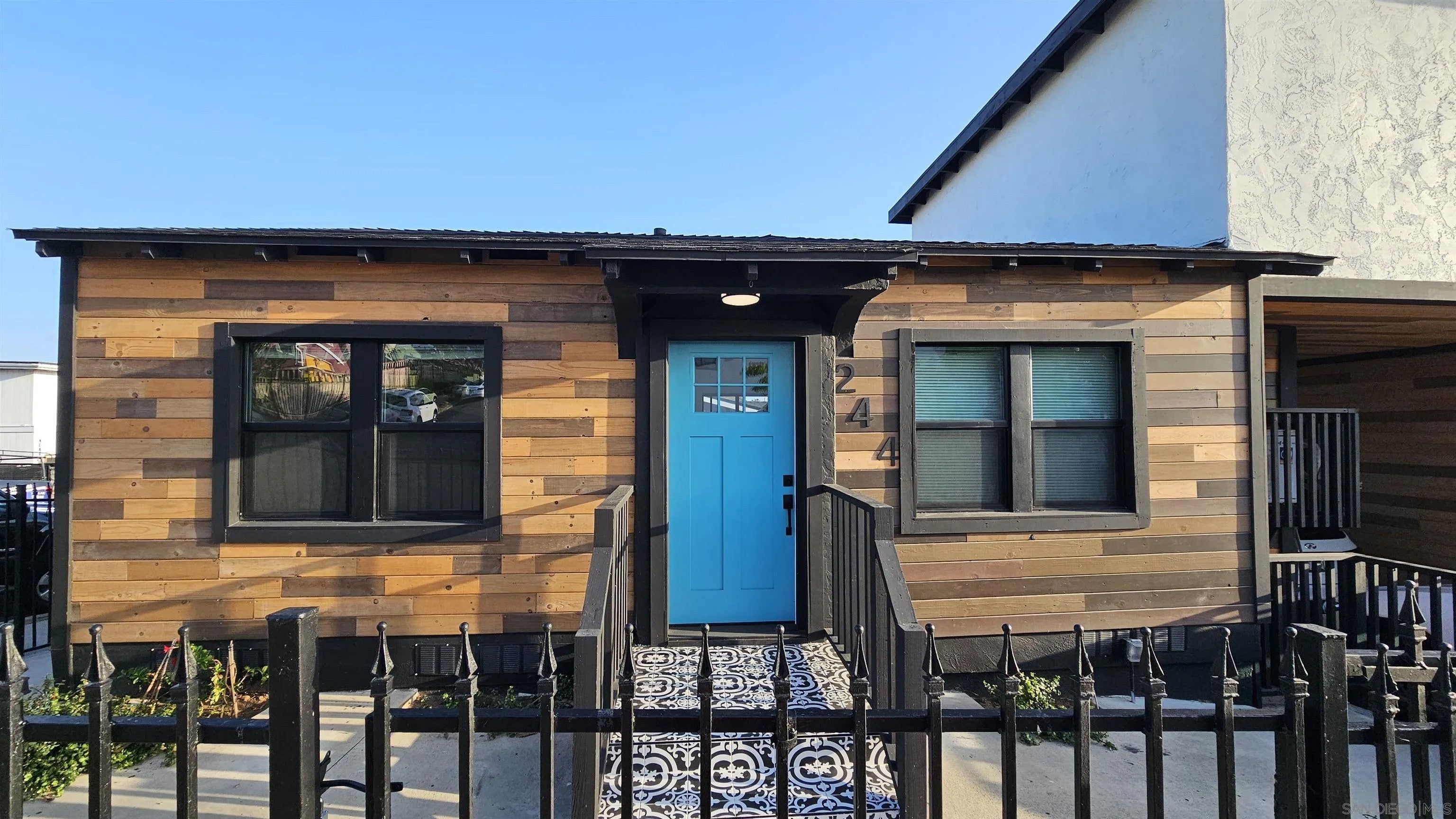 244 26Th St