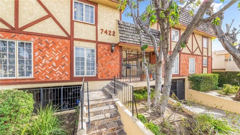 7422 Hazeltine