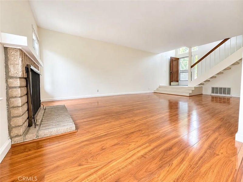 64 Ashbrook
