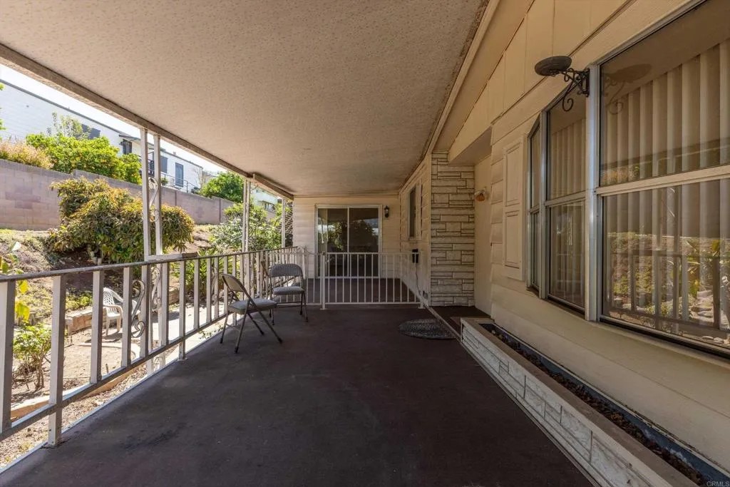 1175 La Moree Road 10