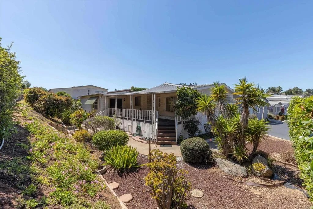 1175 La Moree Road 10