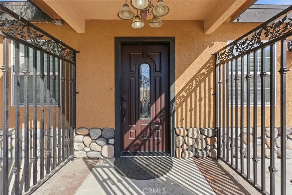 6317 Scenic Way