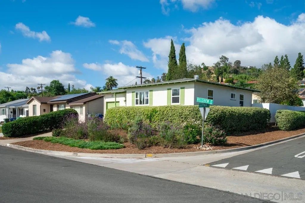 Photo of 752 Hillsview Rd, El Cajon, CA 92020 (MLS # 260008844)