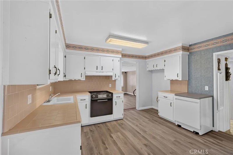 1163 Santa Lea