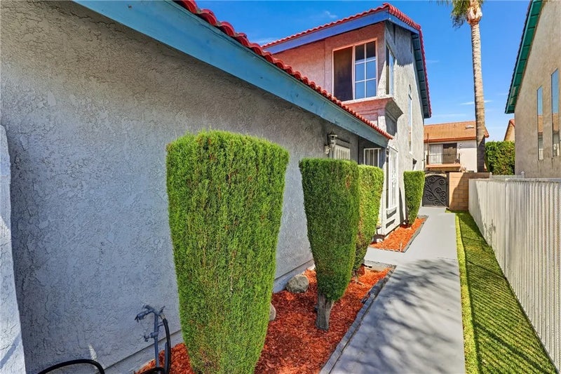 623 W Indigo Street