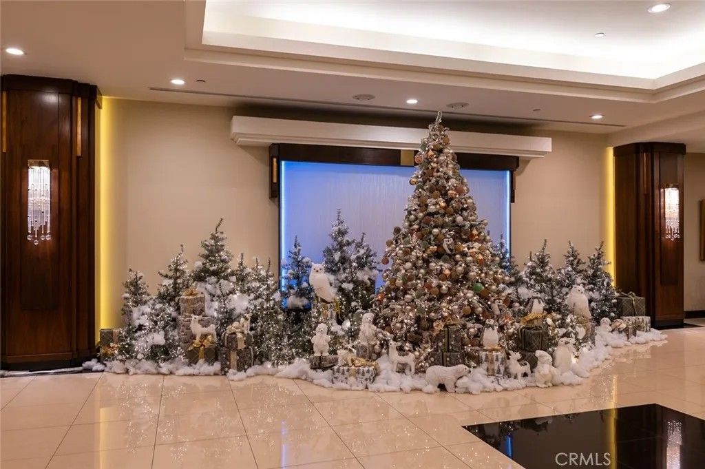 Photo of 345 Pioneer Drive #202, Glendale, CA 91203 (MLS # GD25276234)