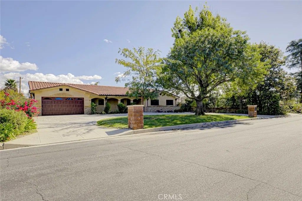 Photo of 9340 Bianca Ave, Northridge, CA 91325 (MLS # PF26038683)