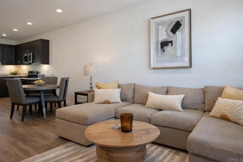 877 Blackstone Drive