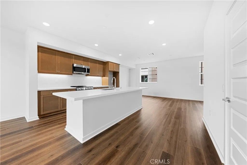 Photo of 541 Via Vallarta, Camarillo, CA 93012 (MLS # SR25241455)
