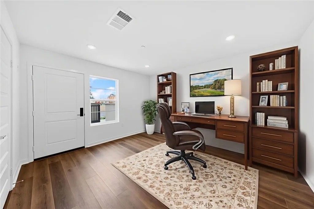 Photo of 541 Via Vallarta, Camarillo, CA 93012 (MLS # SR25241455)