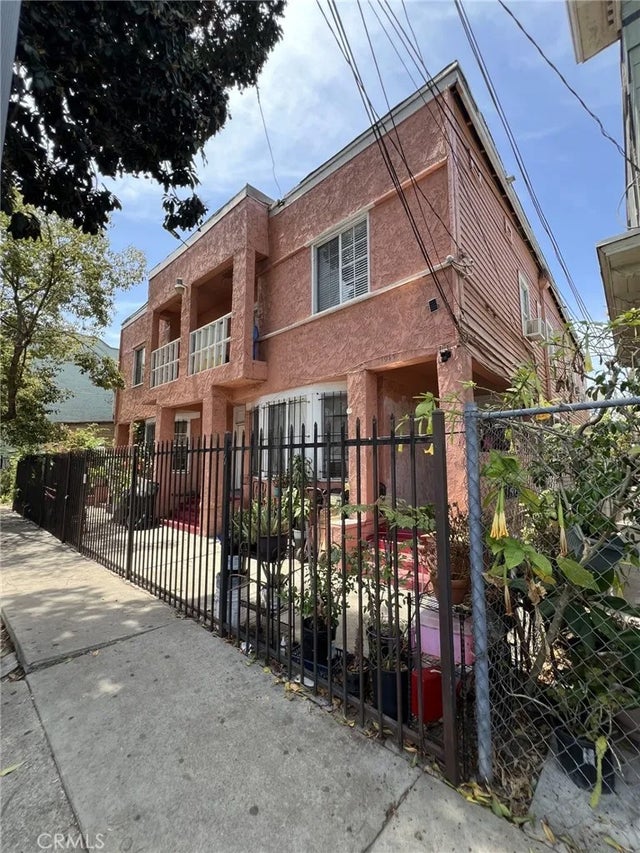 1943 Estrella Avenue, Los Angeles