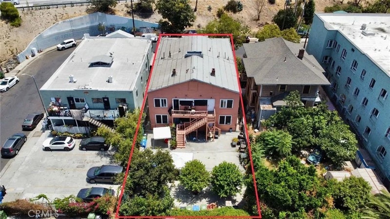 1943 Estrella Avenue