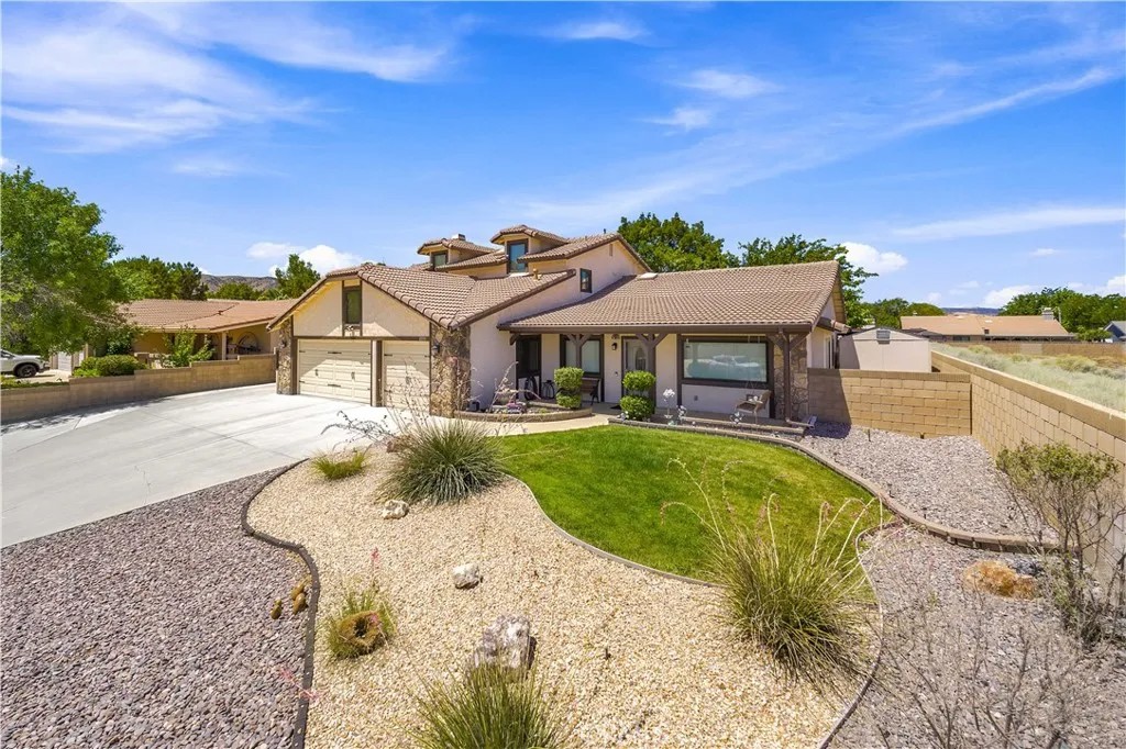 42301 Woodstone